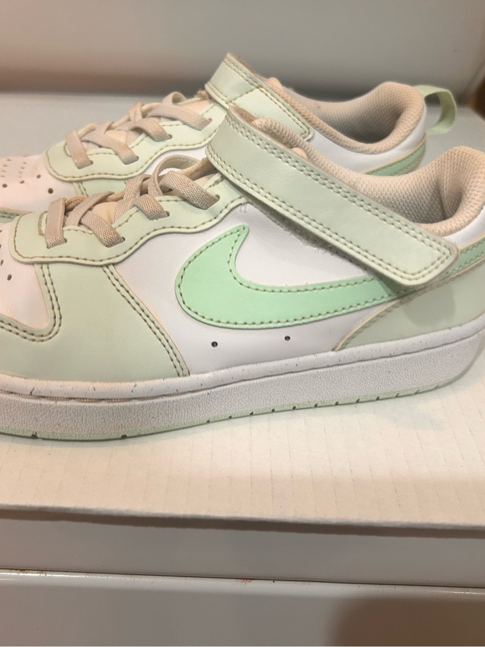 Nike Youth Size 2.5 Court Borough Low Recraft Barely Green Sneakers